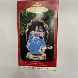 Hallmark Disney’s Cinderella 1997 Ornament